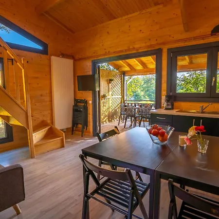 キャンプ場 Alsace Les Castors Burnhaupt-le-Haut